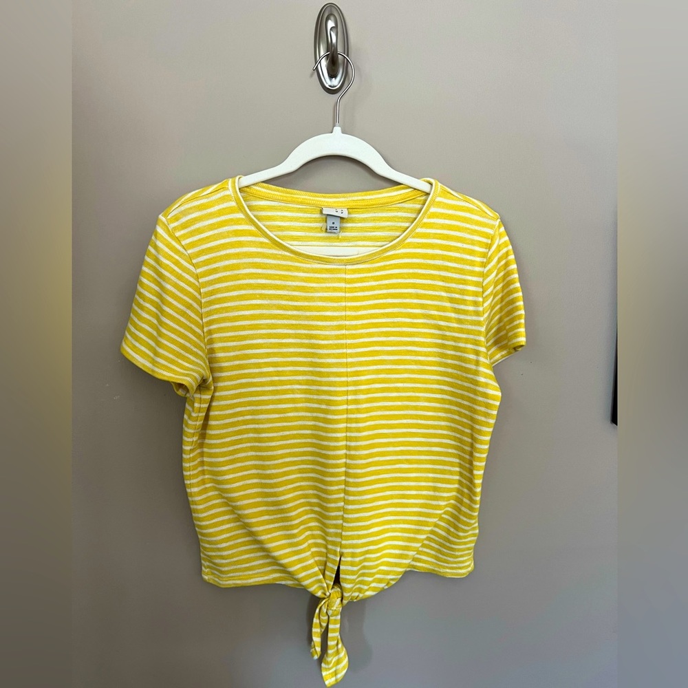 Striped lightweight sweater with front tie feature, size S